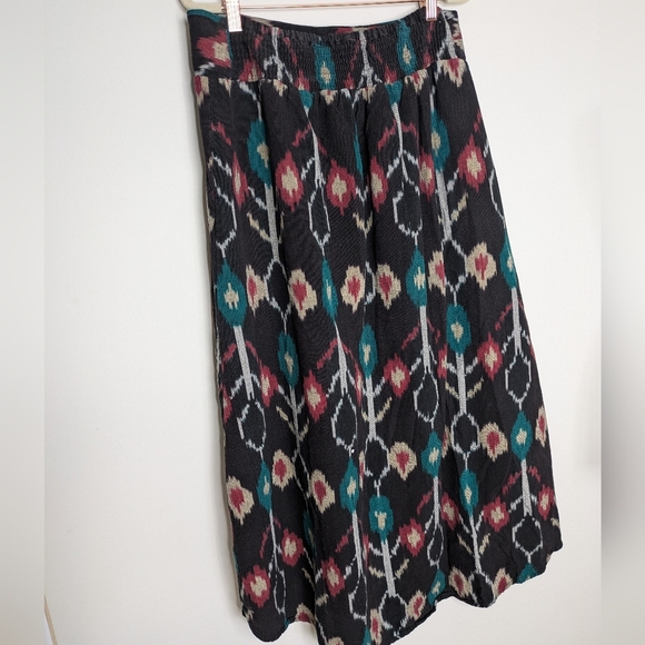 Tree of Life Black and Red High Low Skirt - Picture 7 of 8